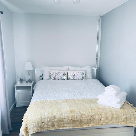 Small Doble, Shared House 菲尔顿 外观 照片