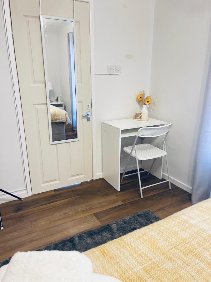 Small Doble, Shared House 菲尔顿 外观 照片